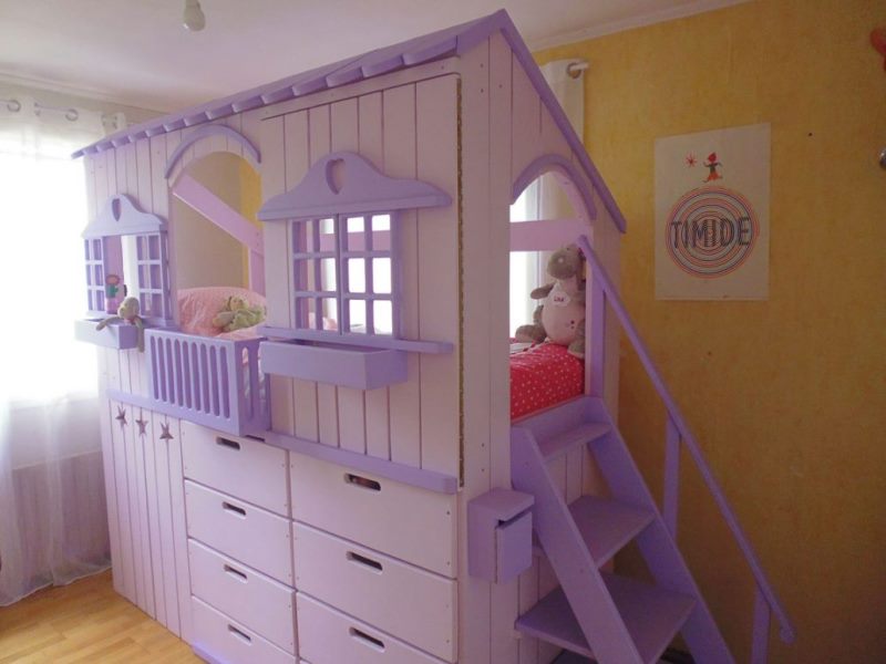 lit-cabane-mauve--