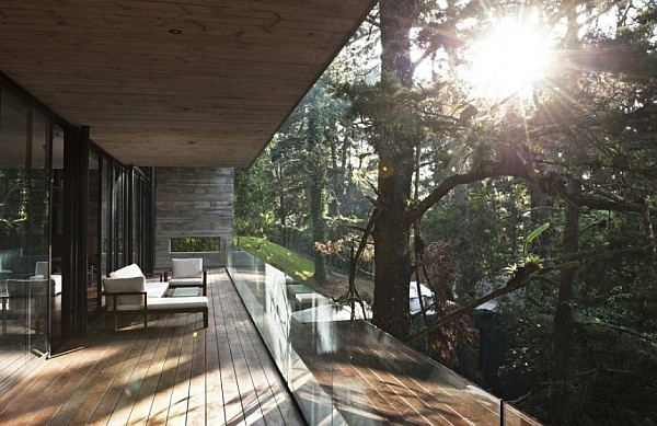 une-terrasse-ecologique-avec-du-bois-durable